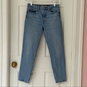Levi’s Wedgie Jeans size 28